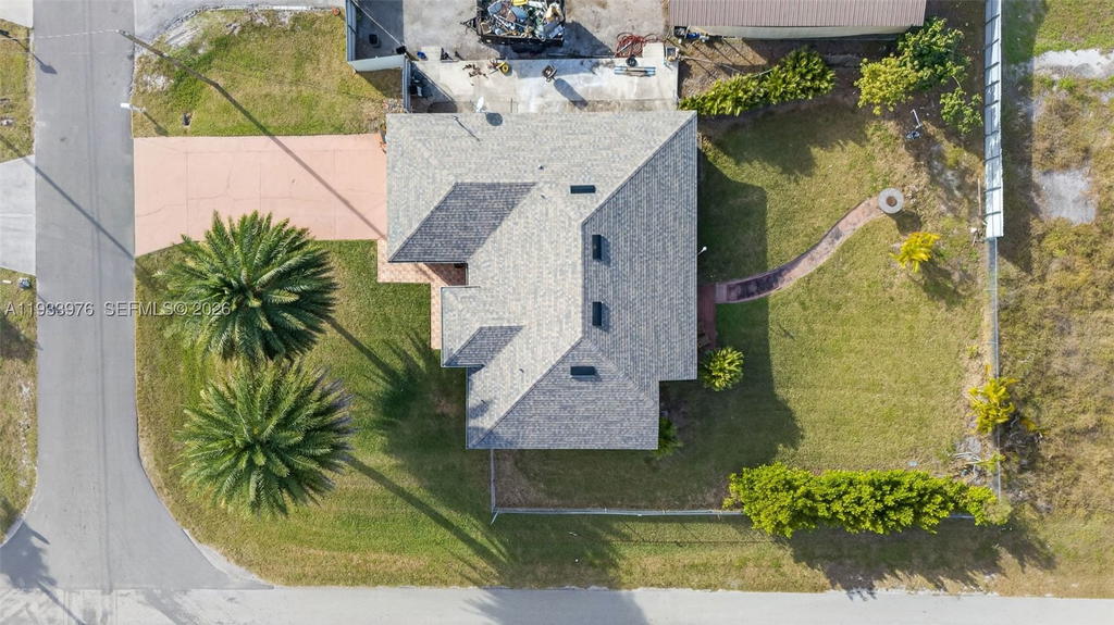 Real estate property located at 2700 10 SW, Lee, Lehigh Acres Unit 8, Lehigh Acres, FL