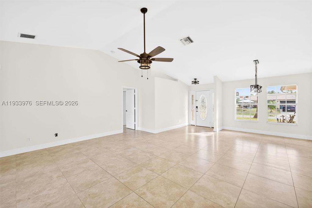 Real estate property located at 2700 10 SW, Lee, Lehigh Acres Unit 8, Lehigh Acres, FL