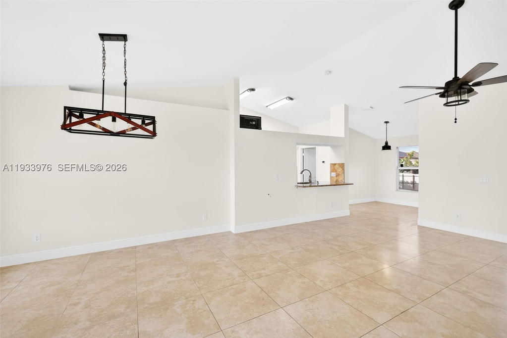 Real estate property located at 2700 10 SW, Lee, Lehigh Acres Unit 8, Lehigh Acres, FL