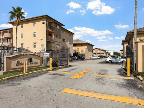 Real estate property located at 8851 119th St #6101, Miami-dade, Grand Vista Condo, Hialeah Gardens, FL