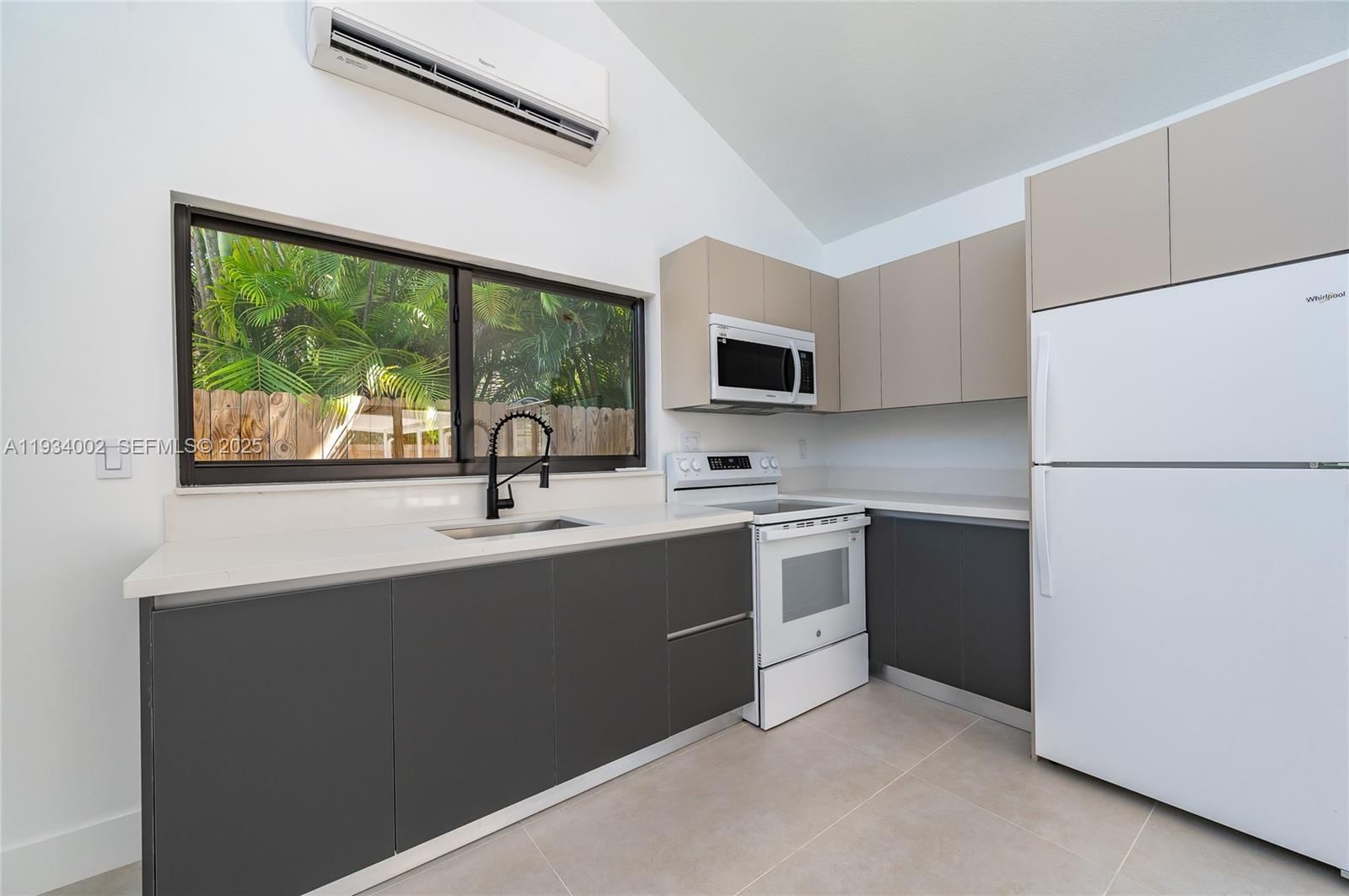 Real estate property located at 9230 183rd Ter, Miami-dade, Bel Aire Sec 16, Palmetto Bay, FL