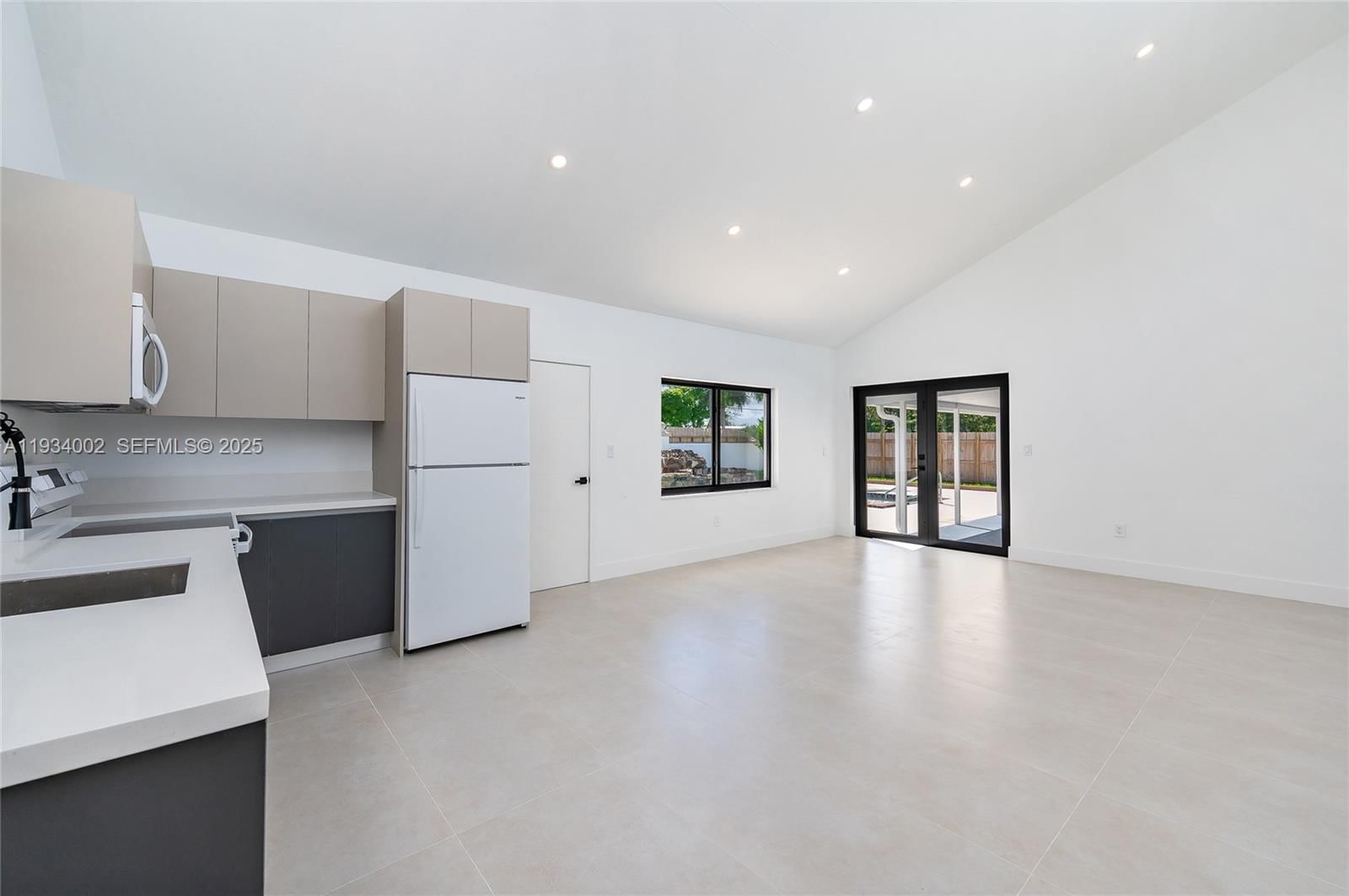 Real estate property located at 9230 183rd Ter, Miami-dade, Bel Aire Sec 16, Palmetto Bay, FL