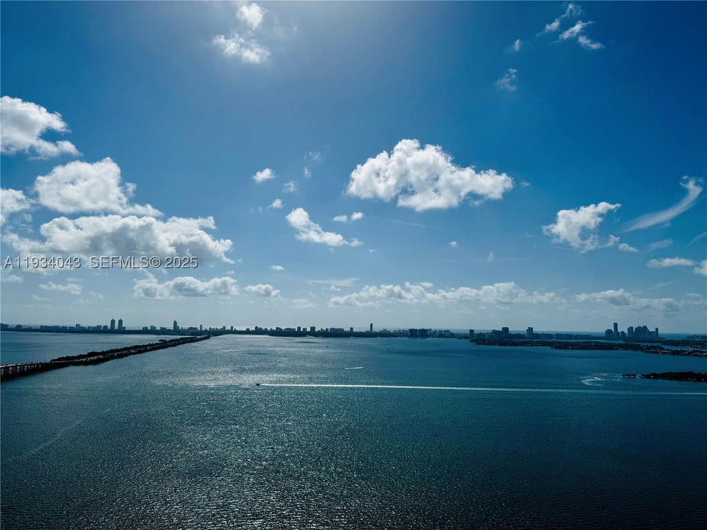 Real estate property located at 480 31st St #3404, Miami-dade, Gran Paraiso Condo, Miami, FL