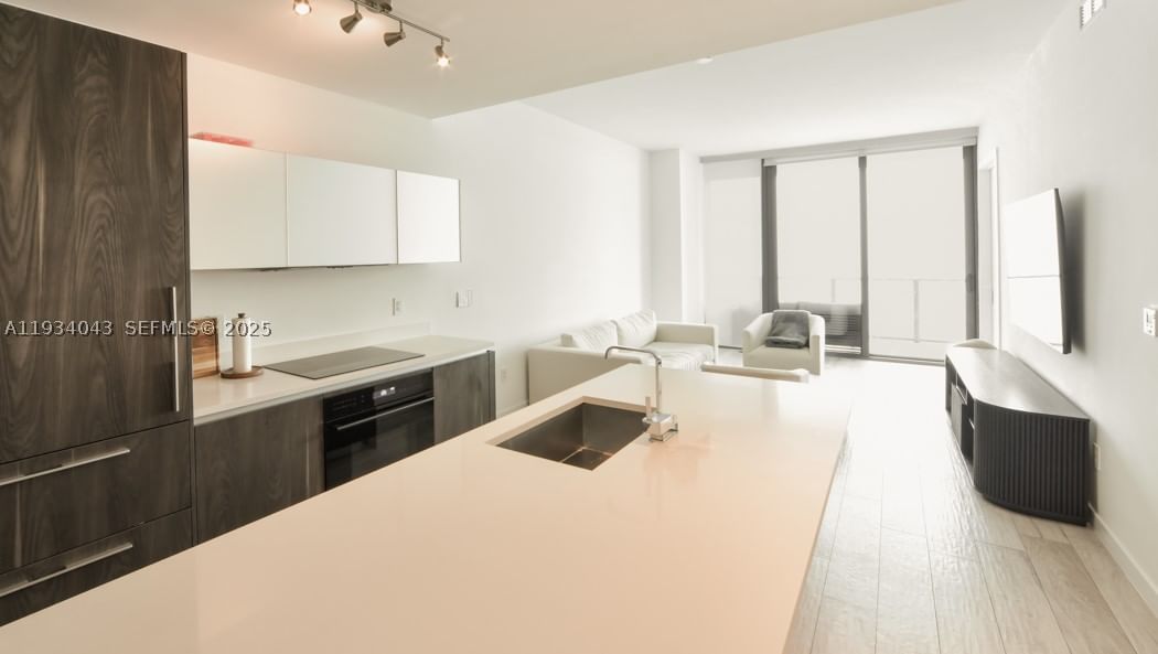 Real estate property located at 480 31st St #3404, Miami-dade, Gran Paraiso Condo, Miami, FL