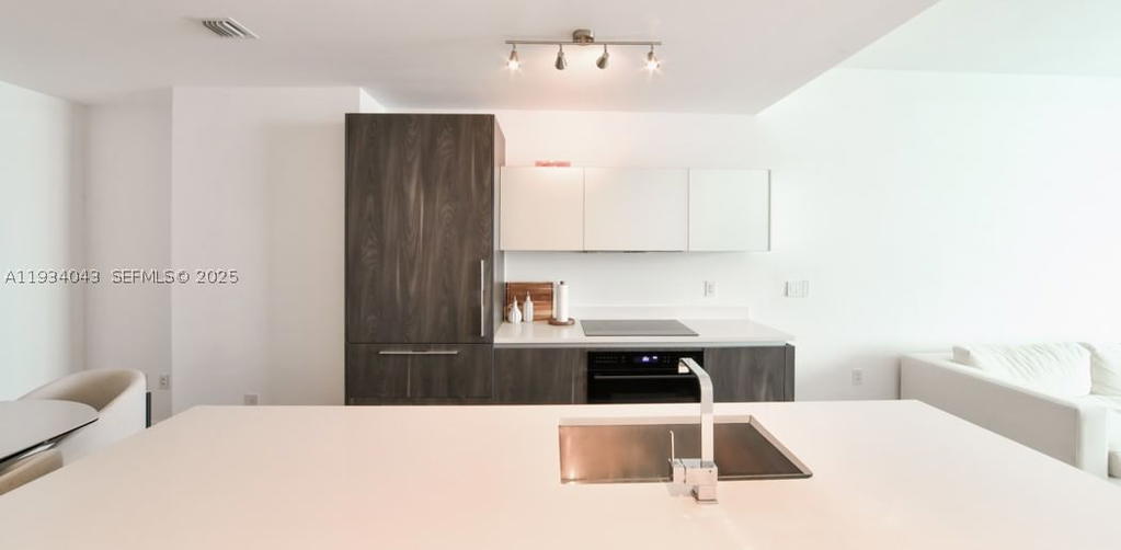 Real estate property located at 480 31st St #3404, Miami-dade, Gran Paraiso Condo, Miami, FL