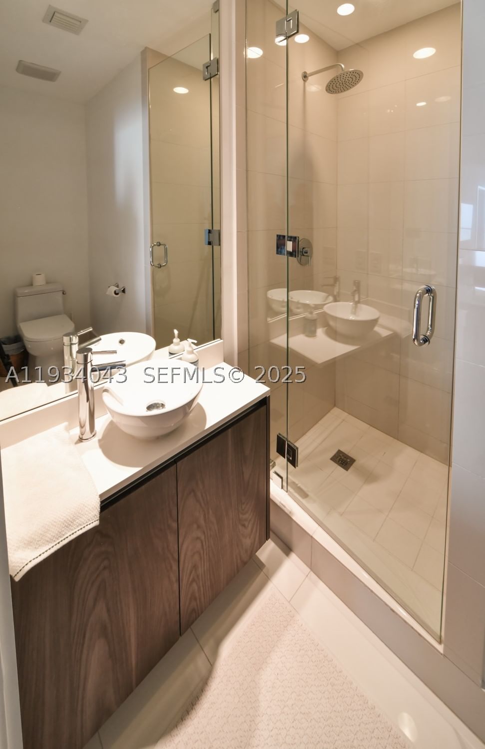 Real estate property located at 480 31st St #3404, Miami-dade, Gran Paraiso Condo, Miami, FL