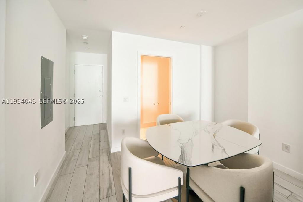 Real estate property located at 480 31st St #3404, Miami-dade, Gran Paraiso Condo, Miami, FL
