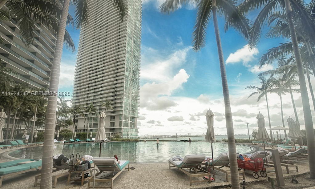 Real estate property located at 480 31st St #3404, Miami-dade, Gran Paraiso Condo, Miami, FL