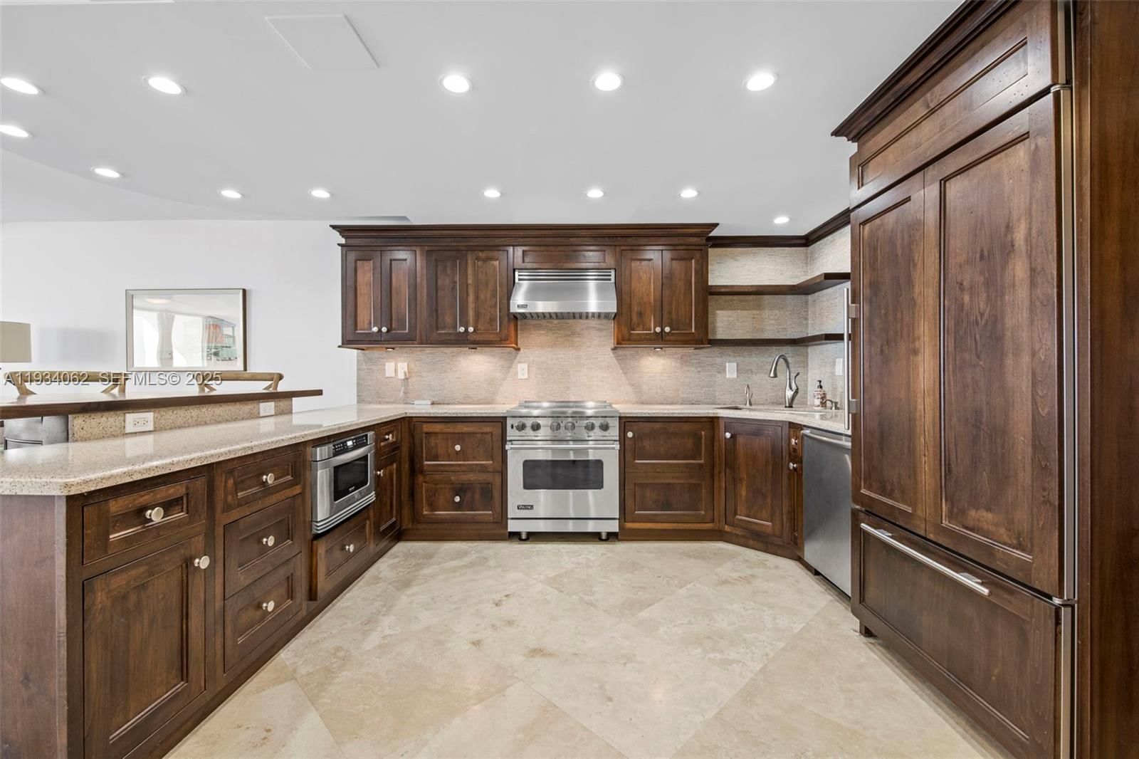Real estate property located at 400 Surf Rd #905, Broward, Edgewater Beach Towers Co, Hollywood, FL