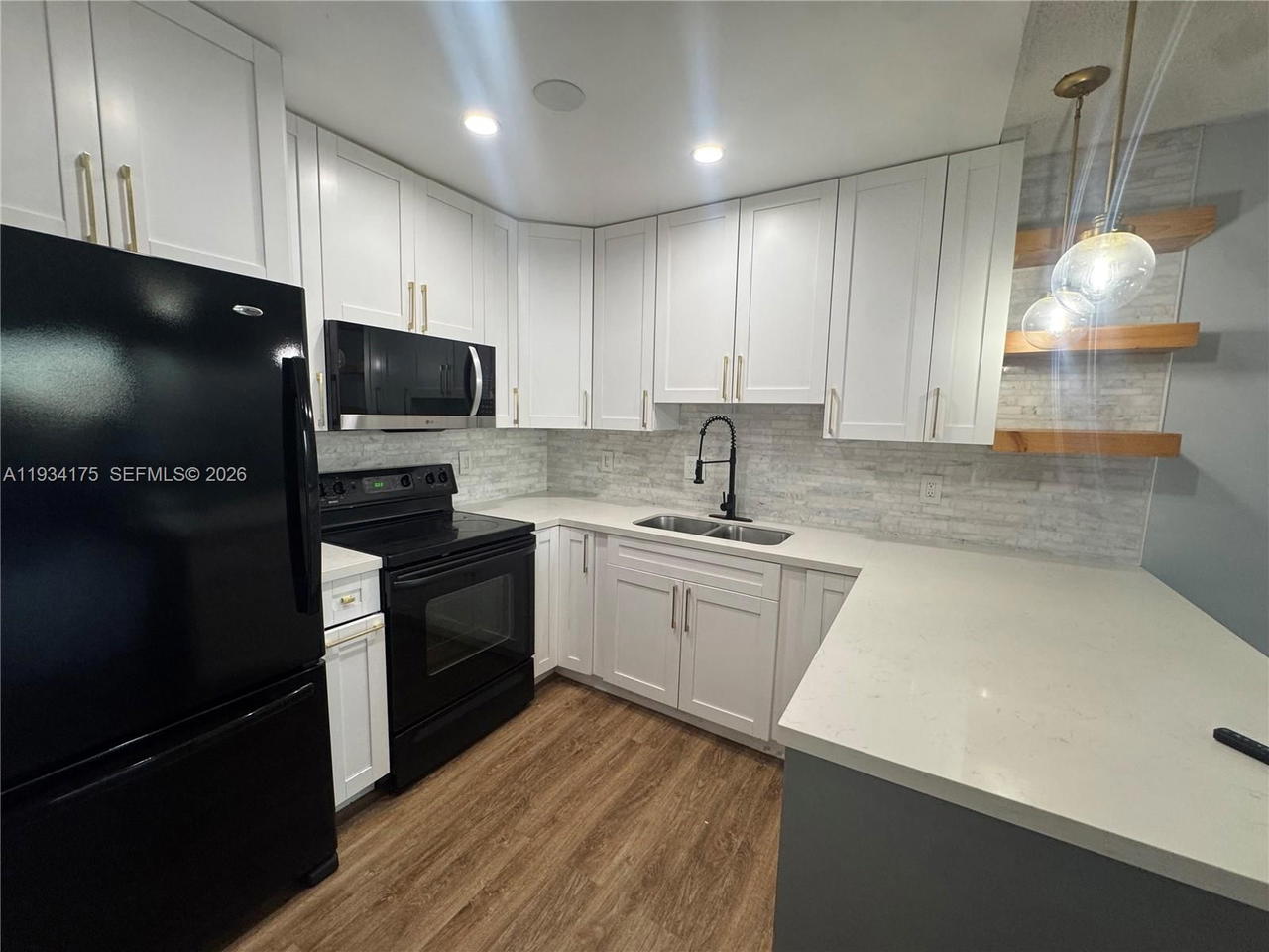 Real estate property located at 1750 56th St #211, Miami-dade, Trianon Park Condo, Hialeah, FL