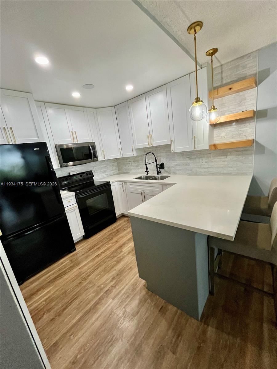 Real estate property located at 1750 56th St #211, Miami-dade, Trianon Park Condo, Hialeah, FL