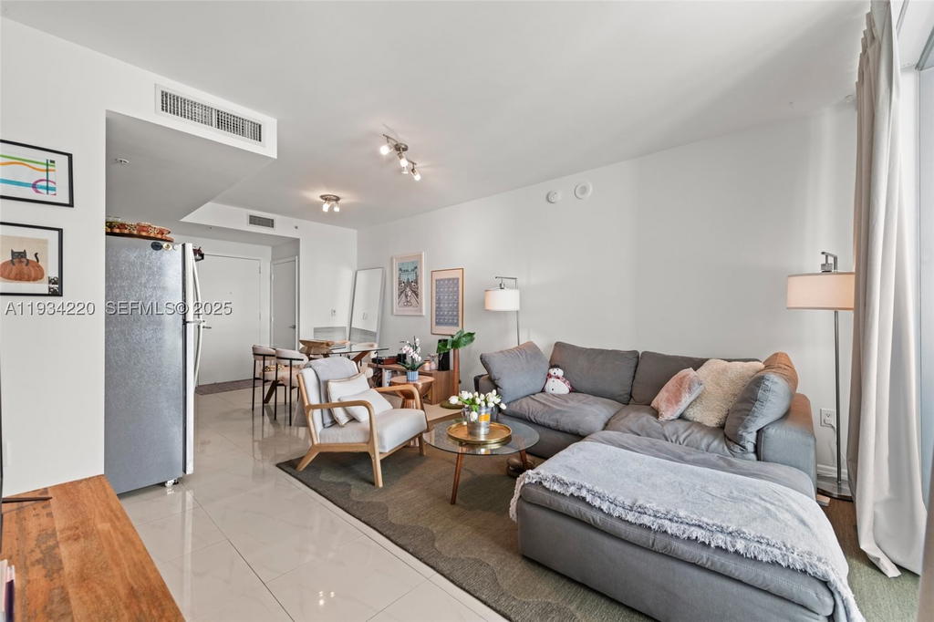 Real estate property located at 90 3rd St #2109, Miami-dade, Ivy Condo, Miami, FL