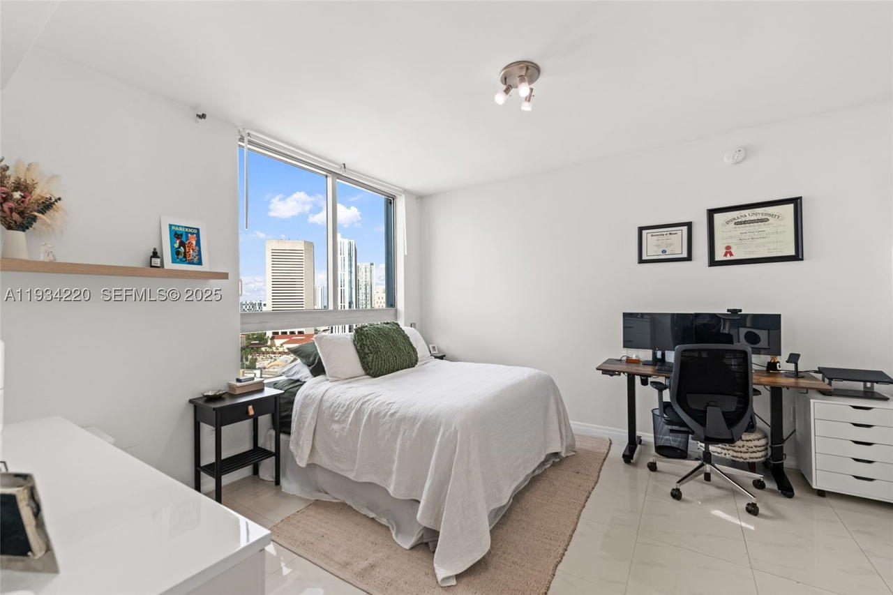 Real estate property located at 90 3rd St #2109, Miami-dade, Ivy Condo, Miami, FL
