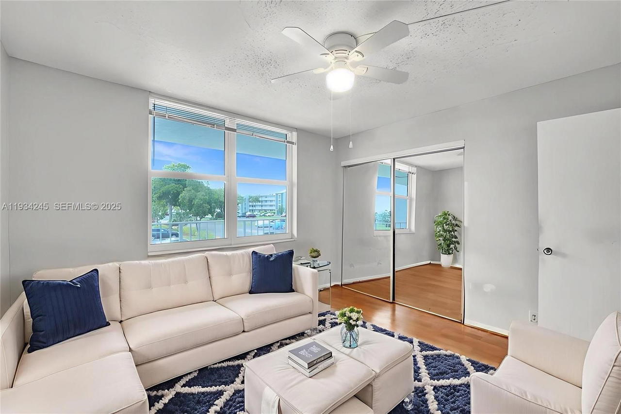 Real estate property located at 7684 18th St #202, Broward, 12 Of Palm Springs 2 Cond, Margate, FL