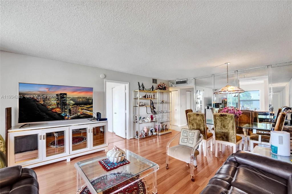 Real estate property located at 7684 18th St #202, Broward, 12 Of Palm Springs 2 Cond, Margate, FL