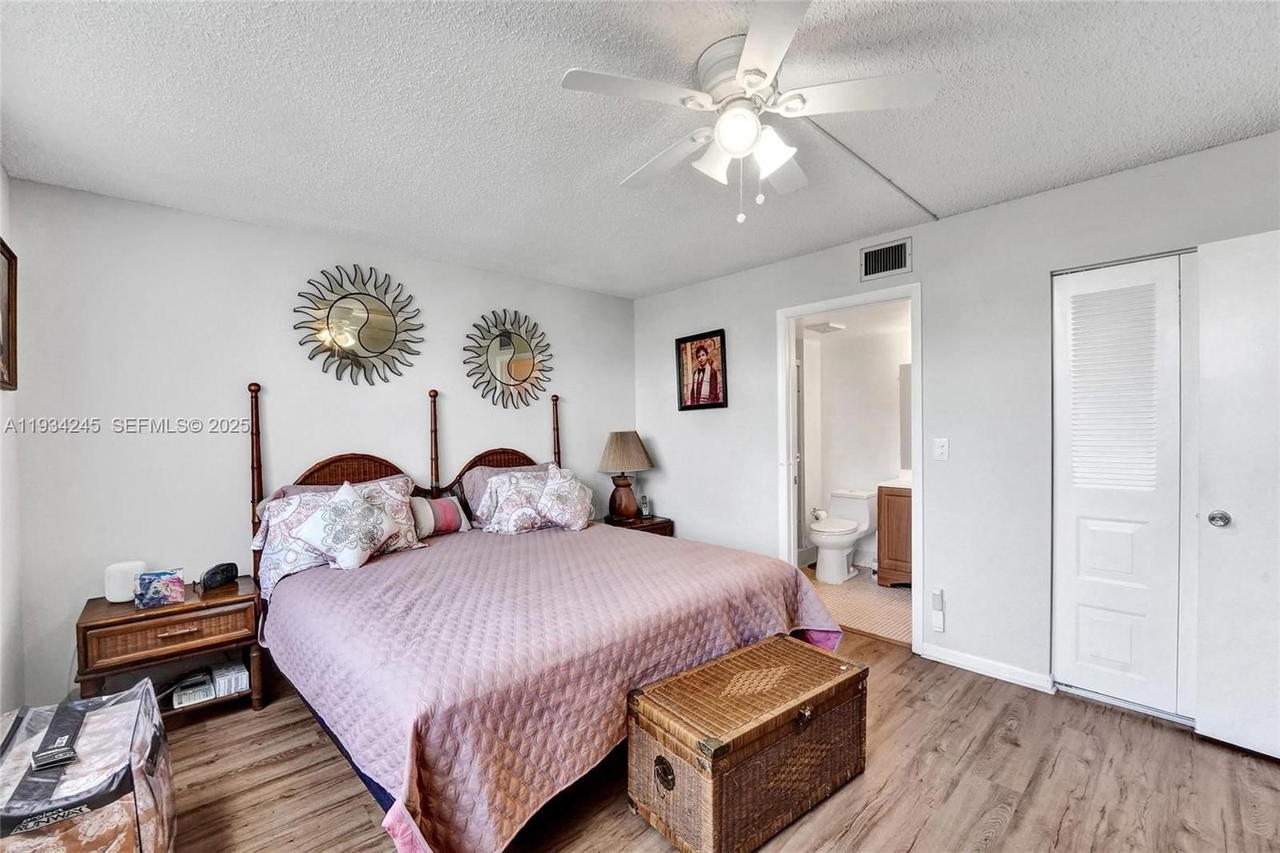 Real estate property located at 7684 18th St #202, Broward, 12 Of Palm Springs 2 Cond, Margate, FL