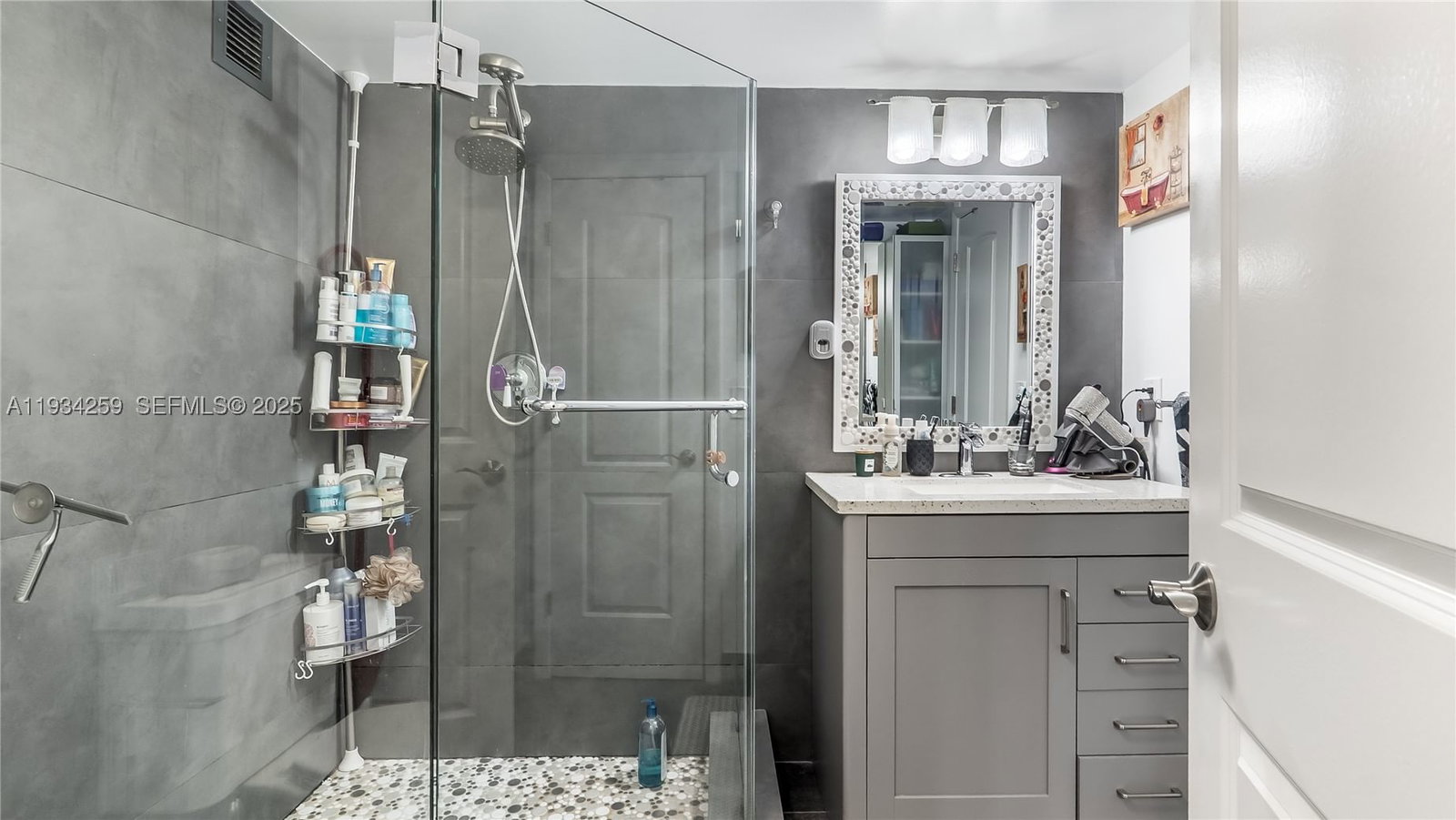Real estate property located at 2029 Ocean Blvd #404, Broward, Tradewinds By The Sea Con, Fort Lauderdale, FL