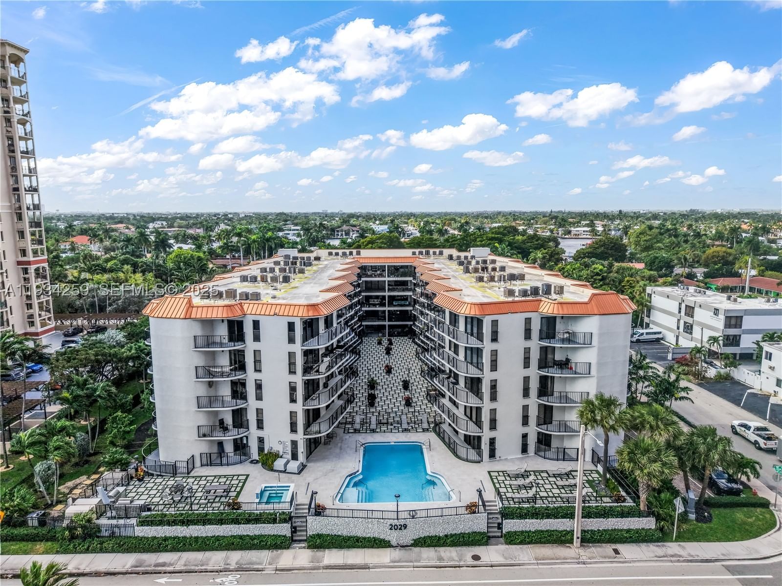 Real estate property located at 2029 Ocean Blvd #404, Broward, Tradewinds By The Sea Con, Fort Lauderdale, FL
