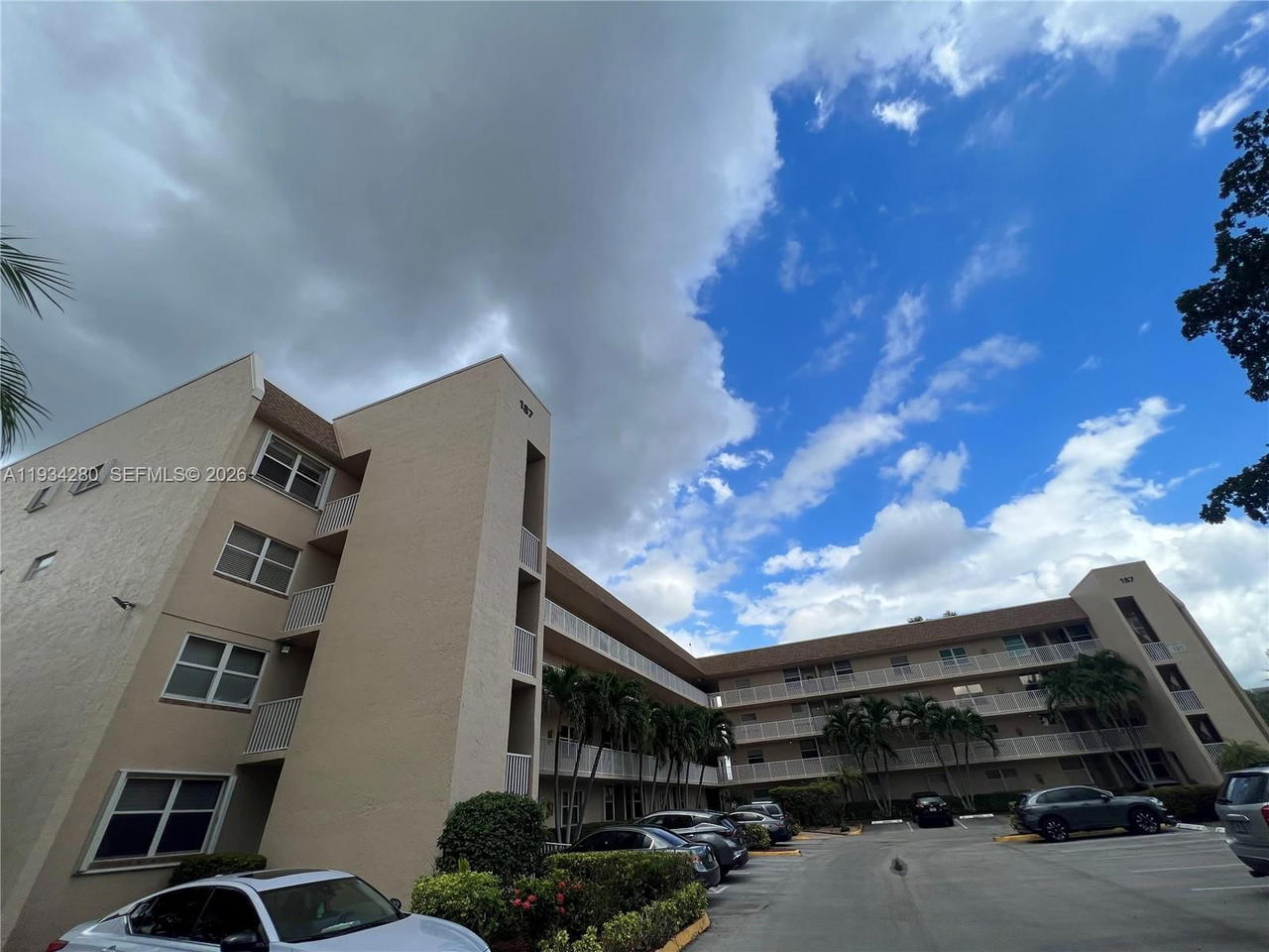 Real estate property located at 10369 24th Pl #201, Broward, Sunrise Lakes 187 Condo, Sunrise, FL