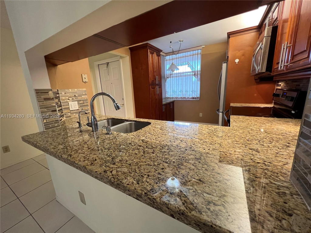 Real estate property located at 10369 24th Pl #201, Broward, Sunrise Lakes 187 Condo, Sunrise, FL