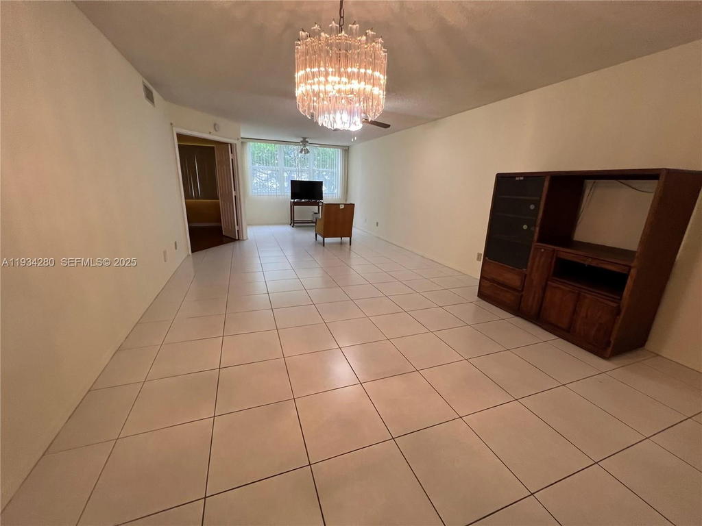 Real estate property located at 10369 24th Pl #201, Broward, Sunrise Lakes 187 Condo, Sunrise, FL