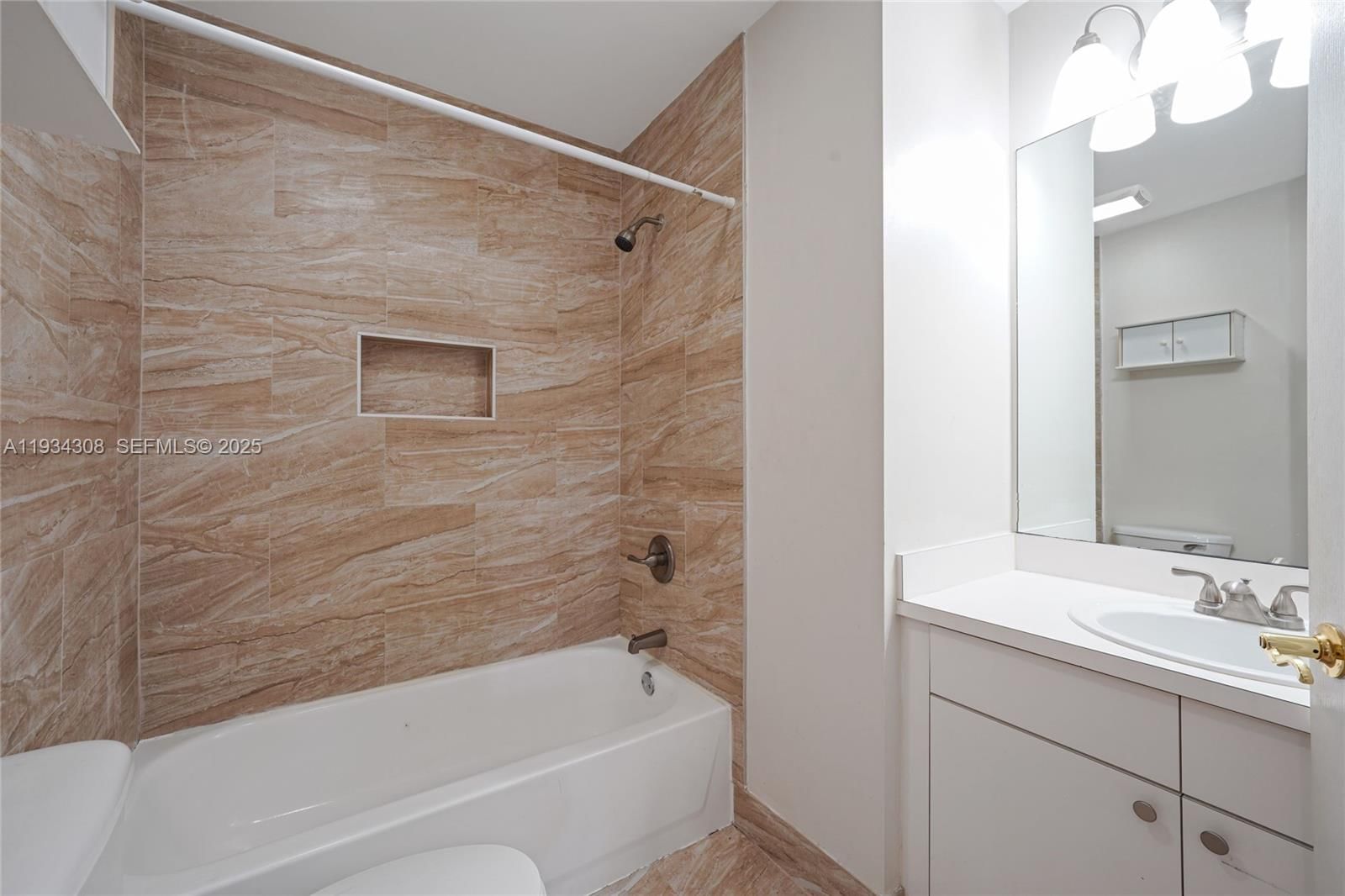 Real estate property located at 14157 125th Ct, Miami-dade, Revised Plat Of Hillcrest, Miami, FL