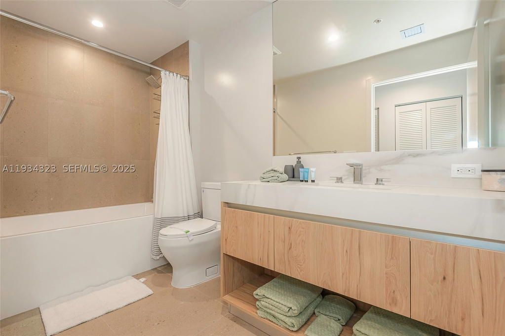 Real estate property located at 11 6 ST #1407, Miami-dade, The Crosby, Miami, FL