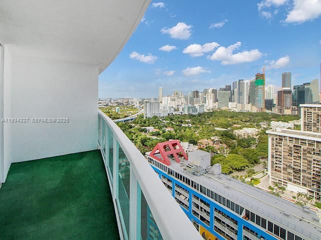 Real estate property located at 2101 Brickell Ave #2705, Miami-dade, Skyline On Brickell Condo, Miami, FL
