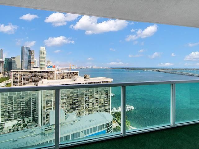 Real estate property located at 2101 Brickell Ave #2705, Miami-dade, Skyline On Brickell Condo, Miami, FL