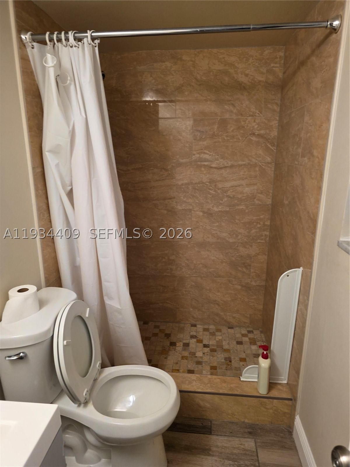 Real estate property located at 1811 Jefferson St #501, Broward, Telstar Condominium Inc, Hollywood, FL