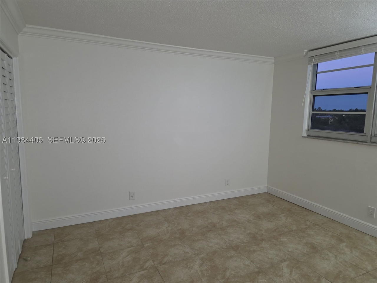 Real estate property located at 1811 Jefferson St #501, Broward, Telstar Condominium Inc, Hollywood, FL