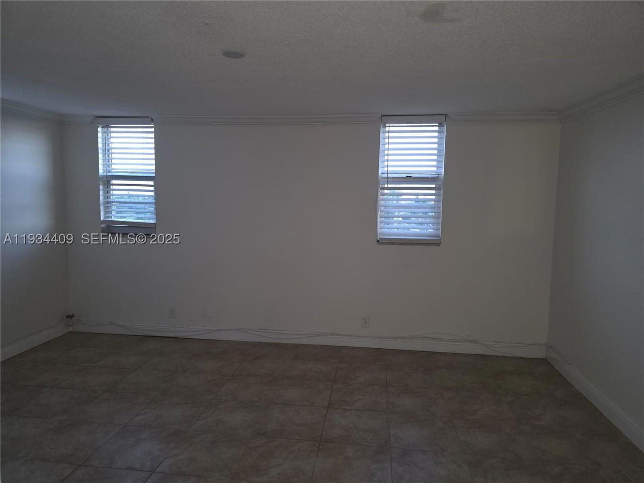 Real estate property located at 1811 Jefferson St #501, Broward, Telstar Condominium Inc, Hollywood, FL