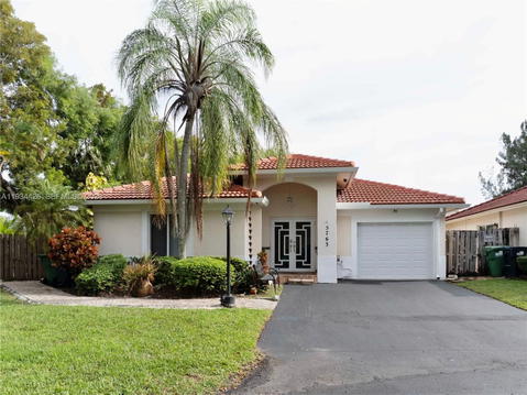 Real estate property located at 5763 97th Ct, Miami-dade, Patio Homes Of Doral Pine, Doral, FL
