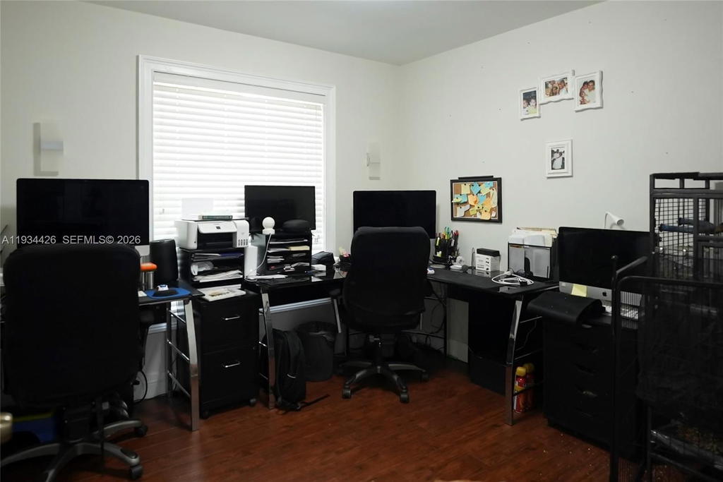 Real estate property located at 5763 97th Ct, Miami-dade, Patio Homes Of Doral Pine, Doral, FL