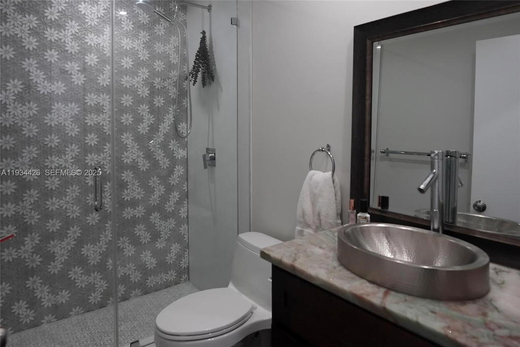 Real estate property located at 5763 97th Ct, Miami-dade, Patio Homes Of Doral Pine, Doral, FL