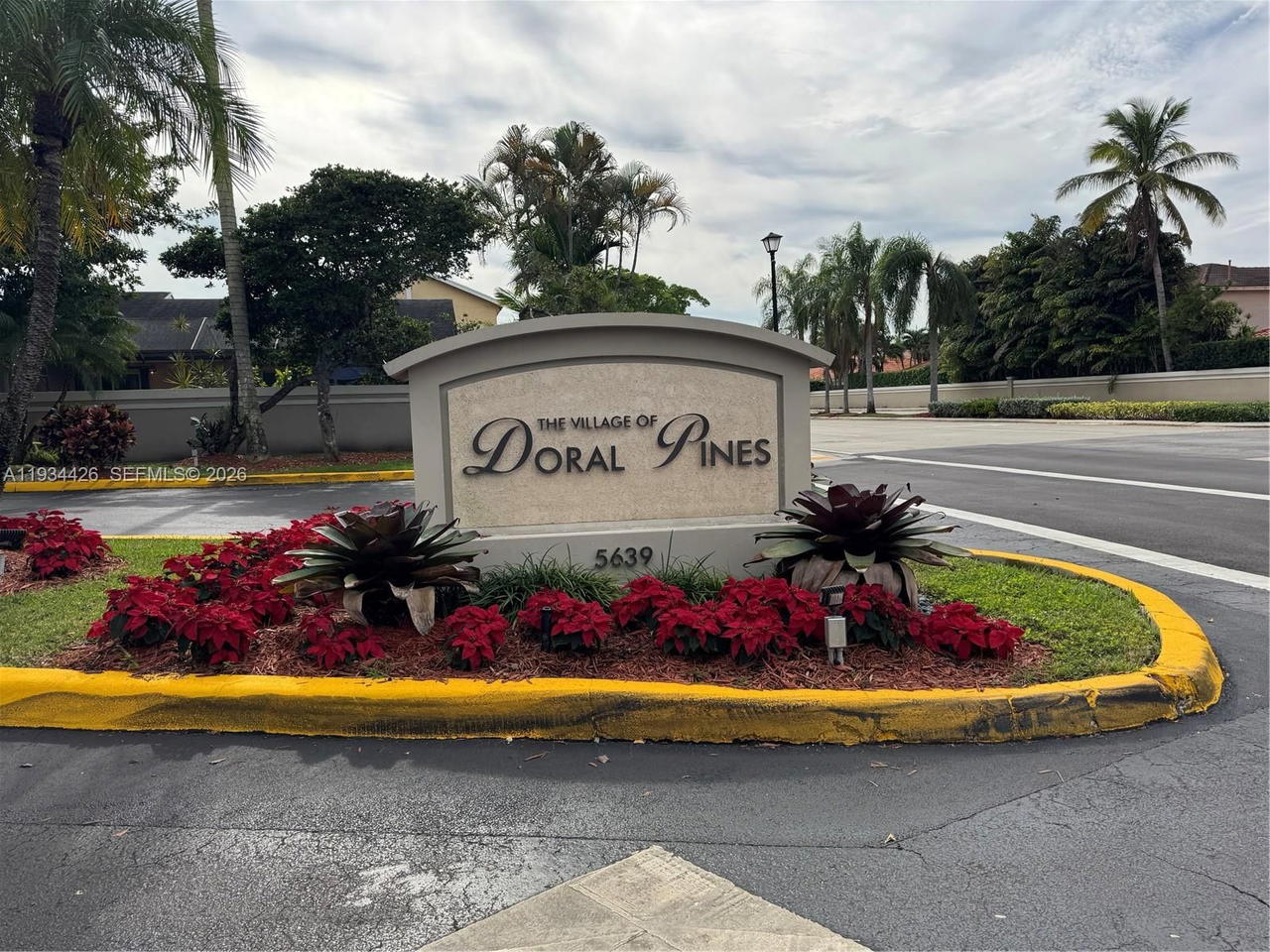 Real estate property located at 5763 97th Ct, Miami-dade, Patio Homes Of Doral Pine, Doral, FL