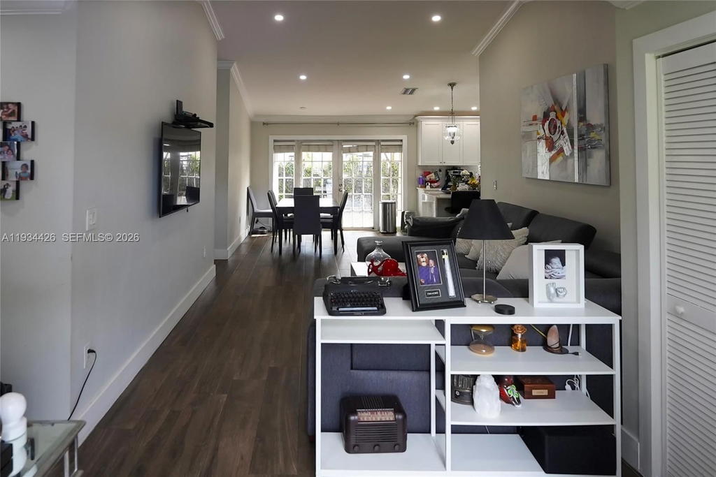 Real estate property located at 5763 97th Ct, Miami-dade, Patio Homes Of Doral Pine, Doral, FL