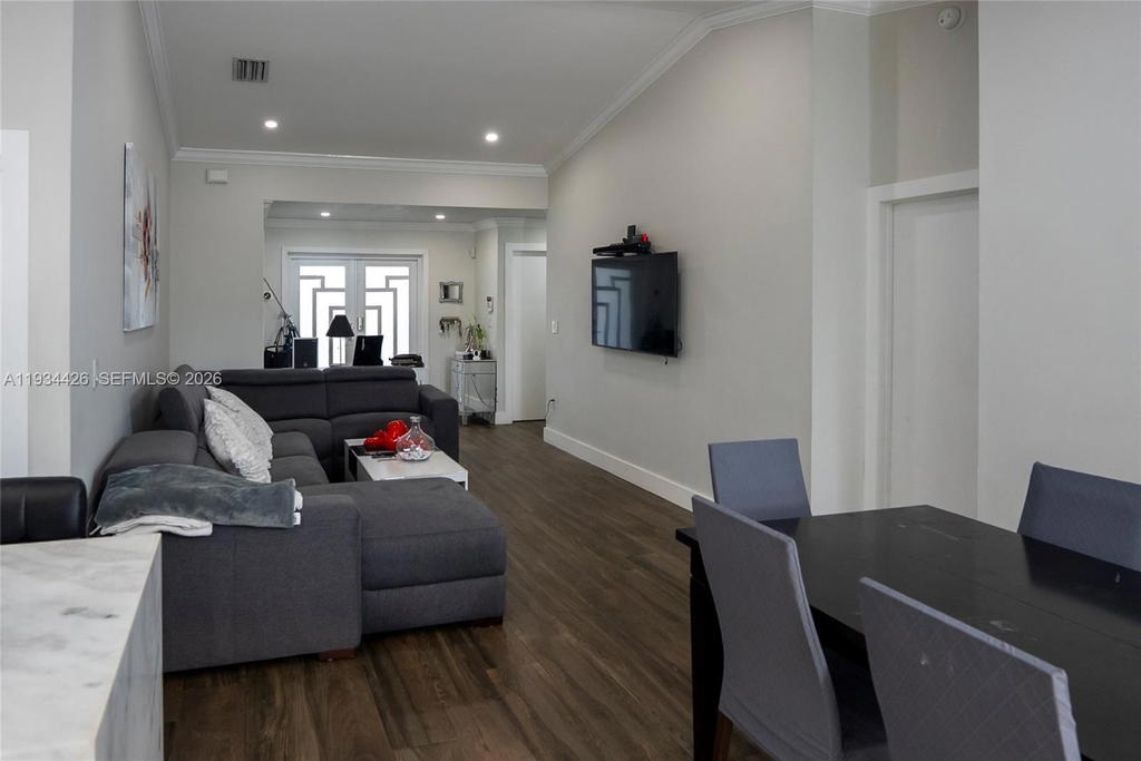 Real estate property located at 5763 97th Ct, Miami-dade, Patio Homes Of Doral Pine, Doral, FL