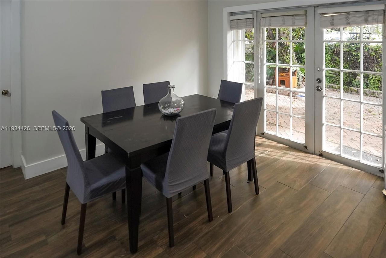 Real estate property located at 5763 97th Ct, Miami-dade, Patio Homes Of Doral Pine, Doral, FL