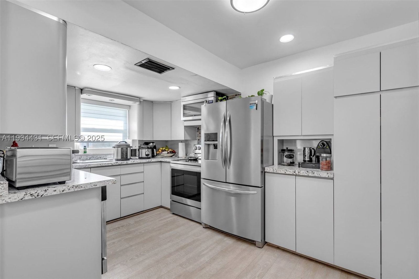 Real estate property located at 5041 11th St, Broward, Lauderdale Golf Estates, Plantation, FL