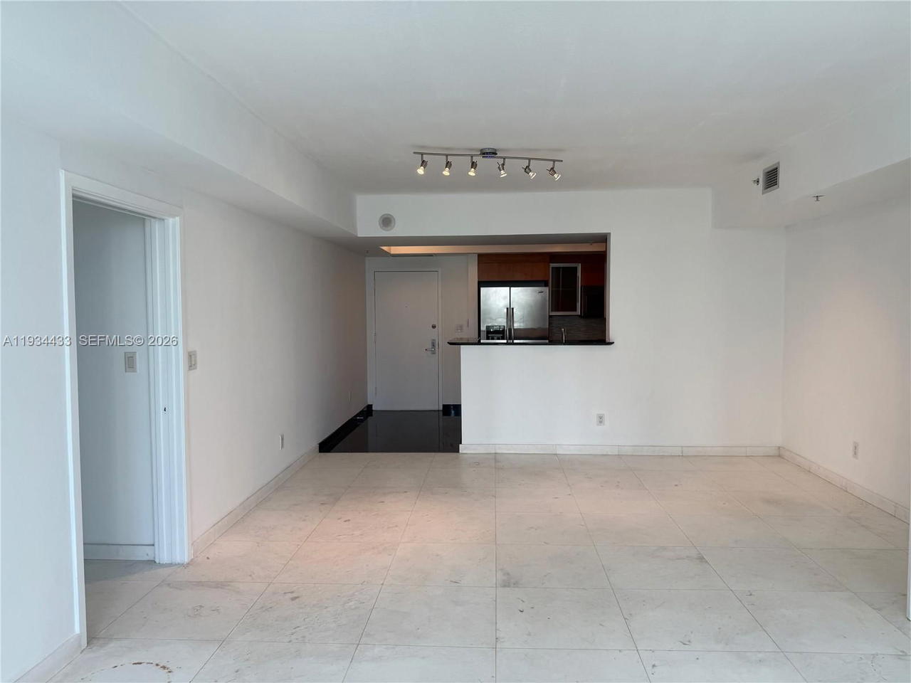 Real estate property located at 325 Biscayne Blvd #621, Miami-dade, One Miami West Condo, Miami, FL