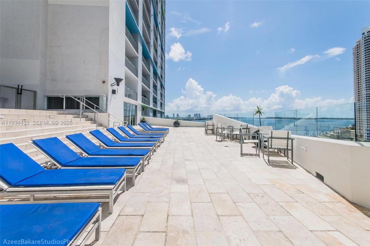 Real estate property located at 325 Biscayne Blvd #621, Miami-dade, One Miami West Condo, Miami, FL