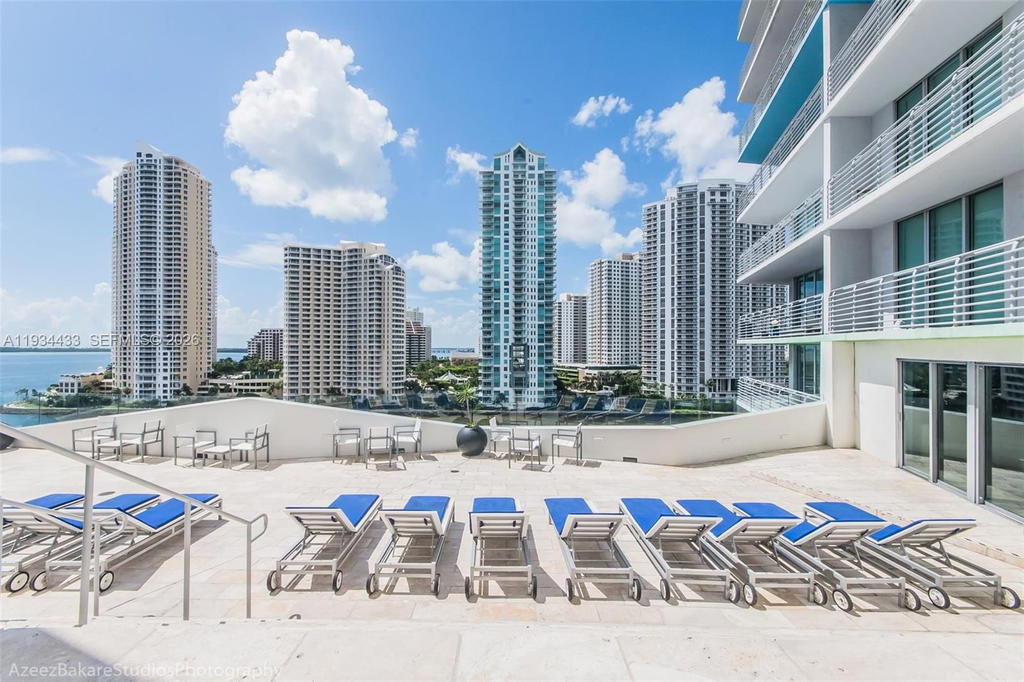 Real estate property located at 325 Biscayne Blvd #621, Miami-dade, One Miami West Condo, Miami, FL