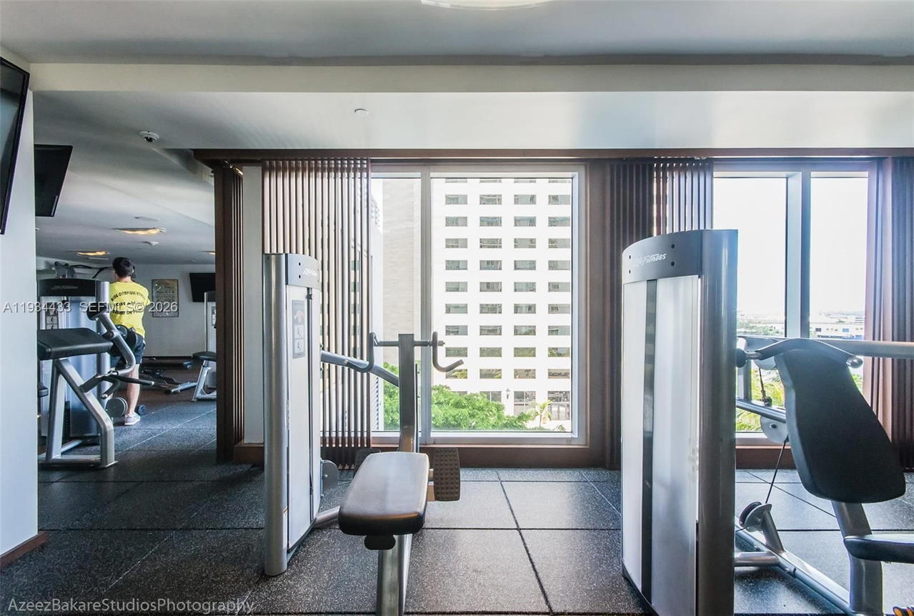 Real estate property located at 325 Biscayne Blvd #621, Miami-dade, One Miami West Condo, Miami, FL