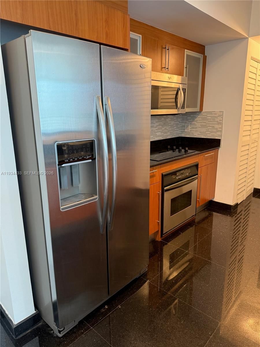 Real estate property located at 325 Biscayne Blvd #621, Miami-dade, One Miami West Condo, Miami, FL