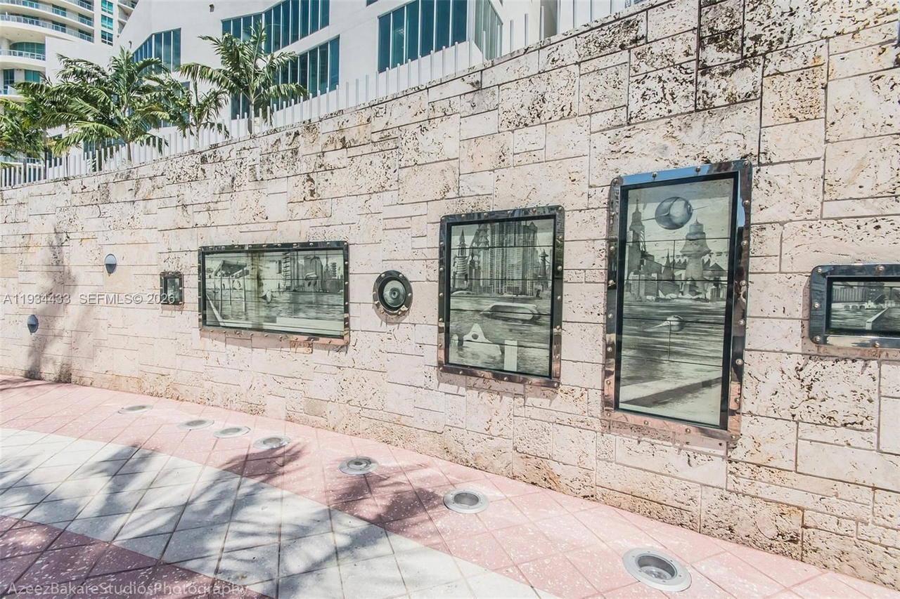 Real estate property located at 325 Biscayne Blvd #621, Miami-dade, One Miami West Condo, Miami, FL