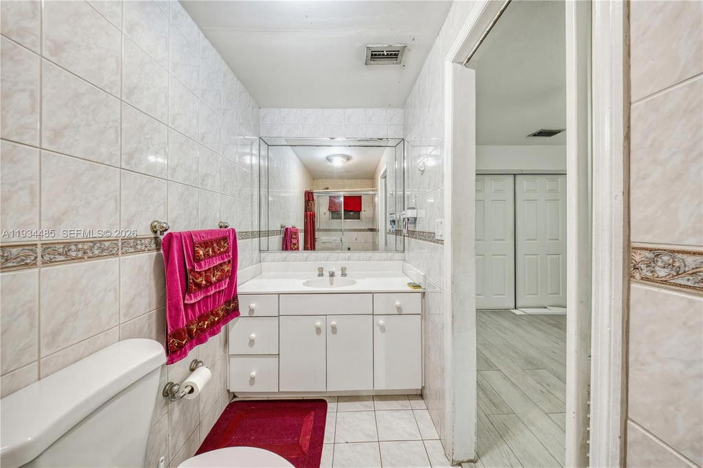 Real estate property located at 3640 92nd Ave, Miami-dade, Central Heights, Miami, FL