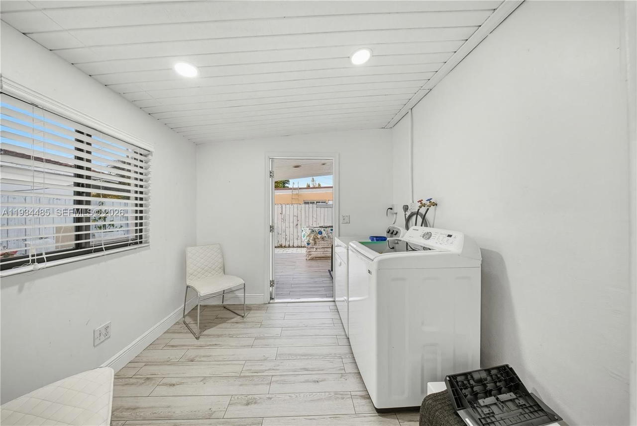 Real estate property located at 3640 92nd Ave, Miami-dade, Central Heights, Miami, FL