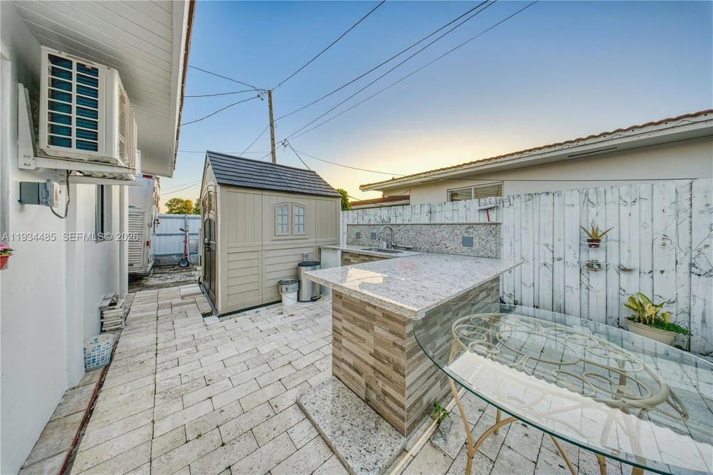 Real estate property located at 3640 92nd Ave, Miami-dade, Central Heights, Miami, FL
