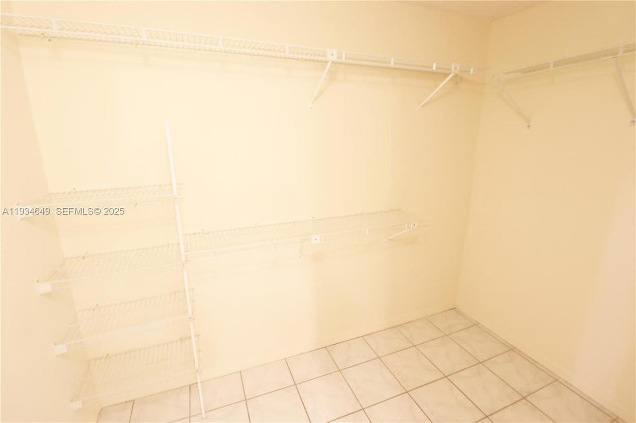 Real estate property located at 464 210th Cir Ter #20410A, Miami-dade, Monterey Village-two, Miami, FL